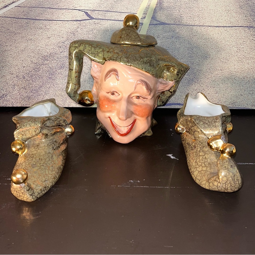 Rare vintage CALIFORNIA POTTERY TEAPOT "THE JESTER" and creamer pitchers shoes
